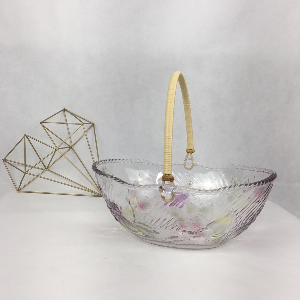 Beautiful Glass Fruit Basket Bowl